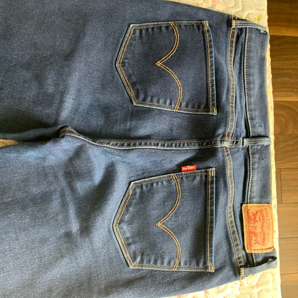 Levi's High Rise Shaping Straight Cut Jeans - Picture 6 of 7